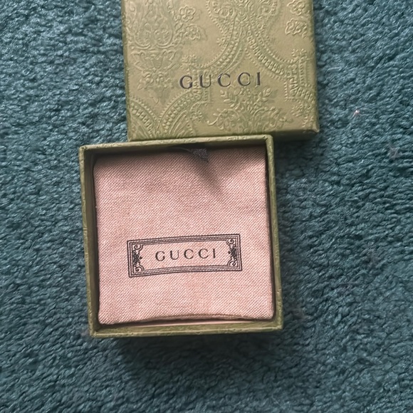 Gucci Green and Beige Box with silver ring - Picture 1 of 7